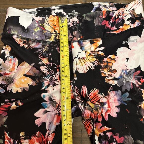 Spalding Womens Capri Leggings Size Medium Black Multicolor Floral High-rise - Picture 7 of 7